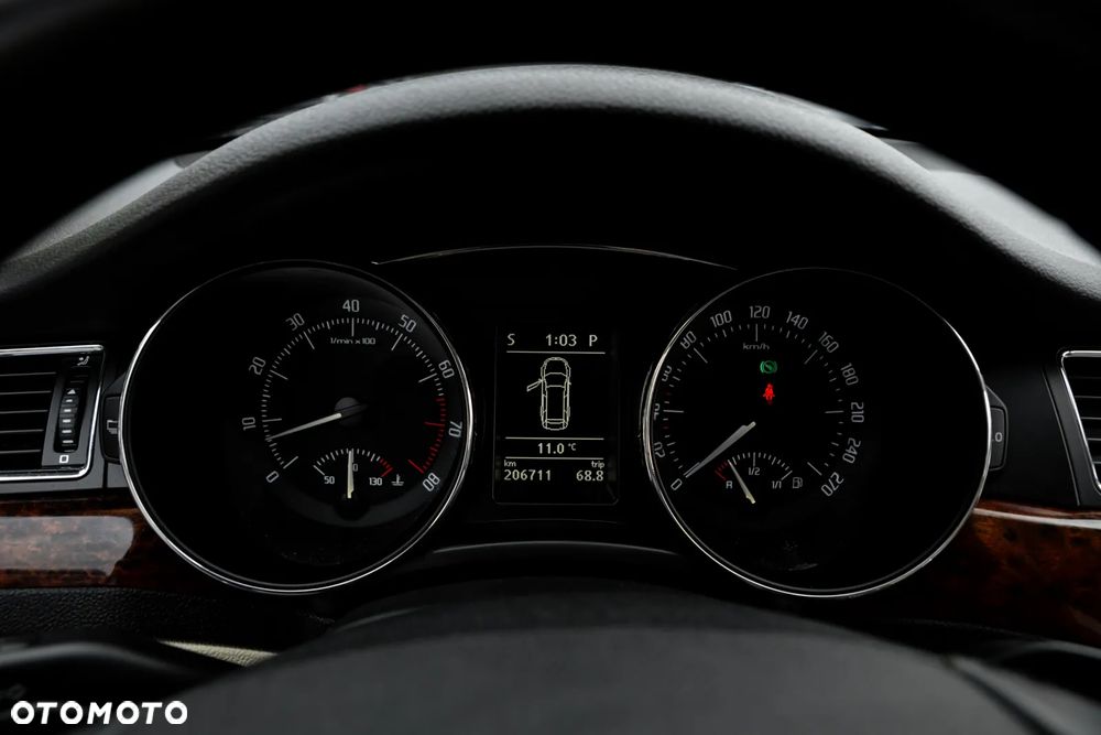 Skoda Superb 3.6 V6 4x4 DSG Elegance - 28