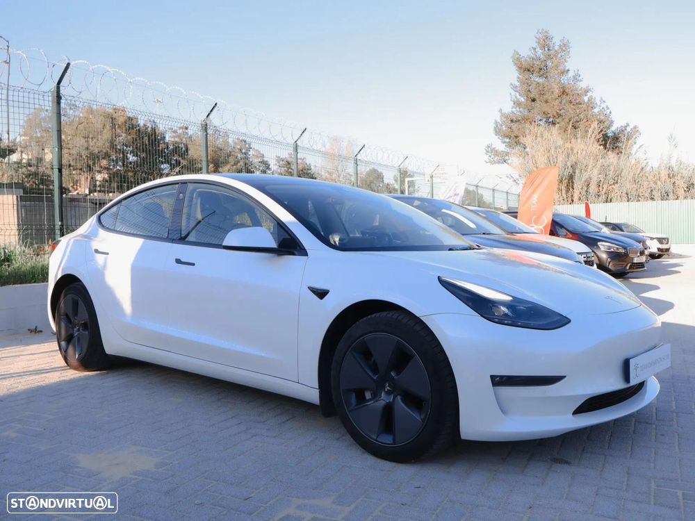 Tesla Model 3 - 9
