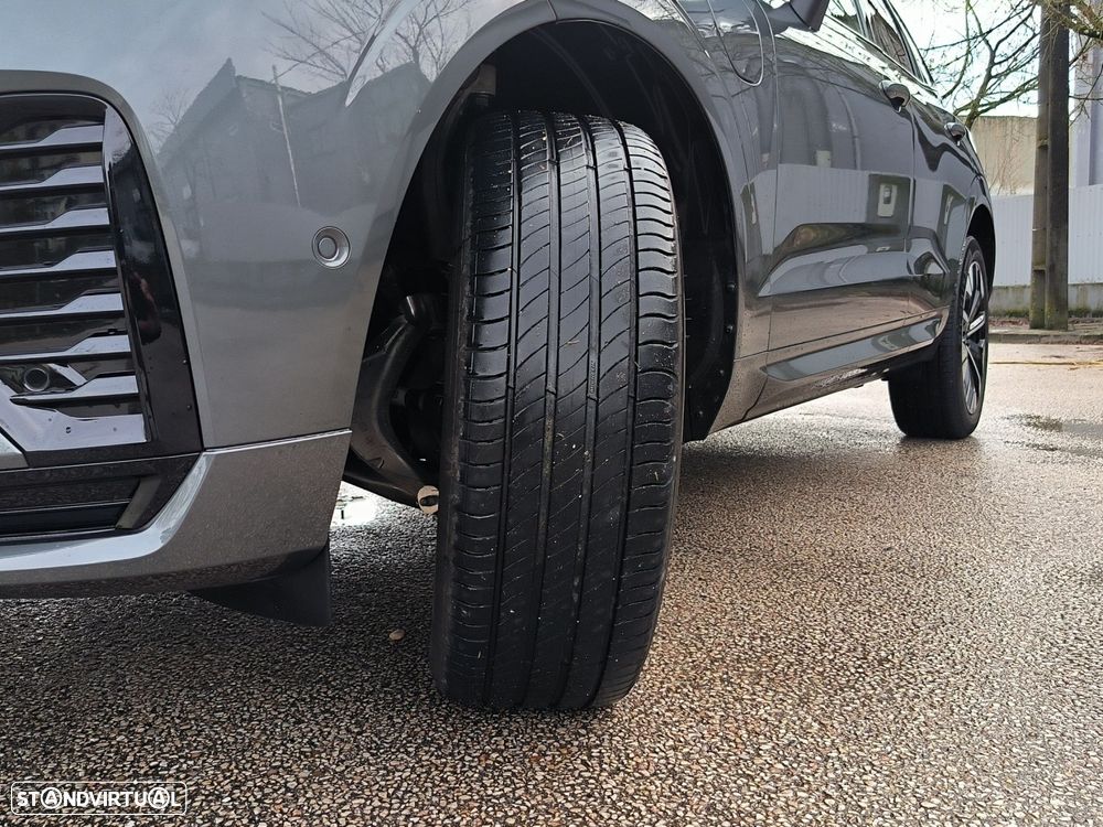 Volvo XC 60 2.0 T6 PHEV Plus Dark - 29