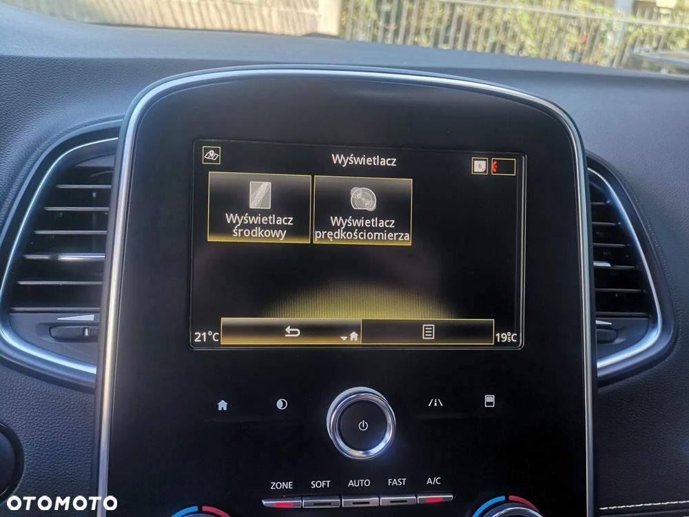 Renault Scenic 1.3 TCe FAP Intens EDC - 21