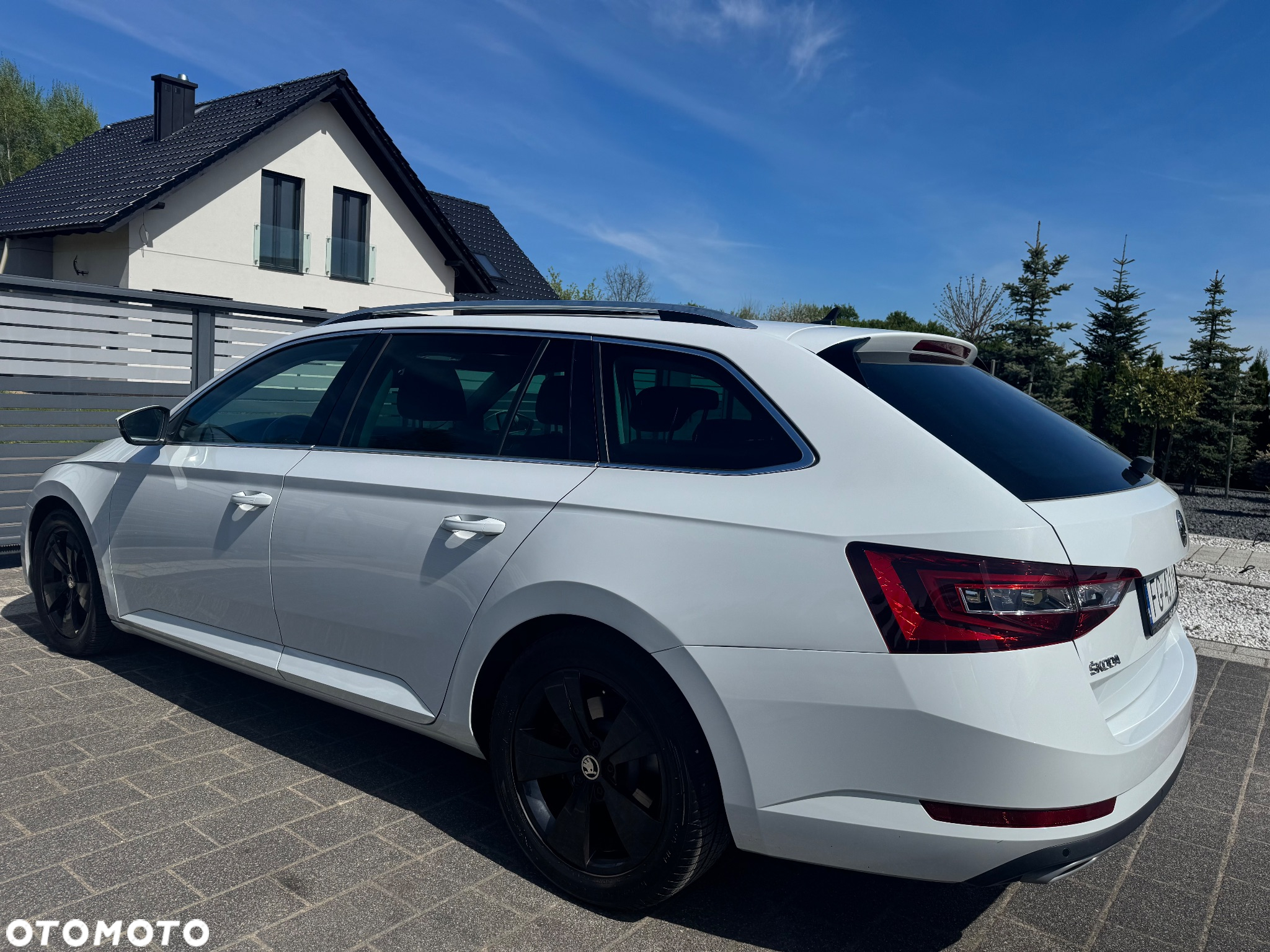 Skoda Superb 2.0 TDI 4x4 DSG Sportline - 8