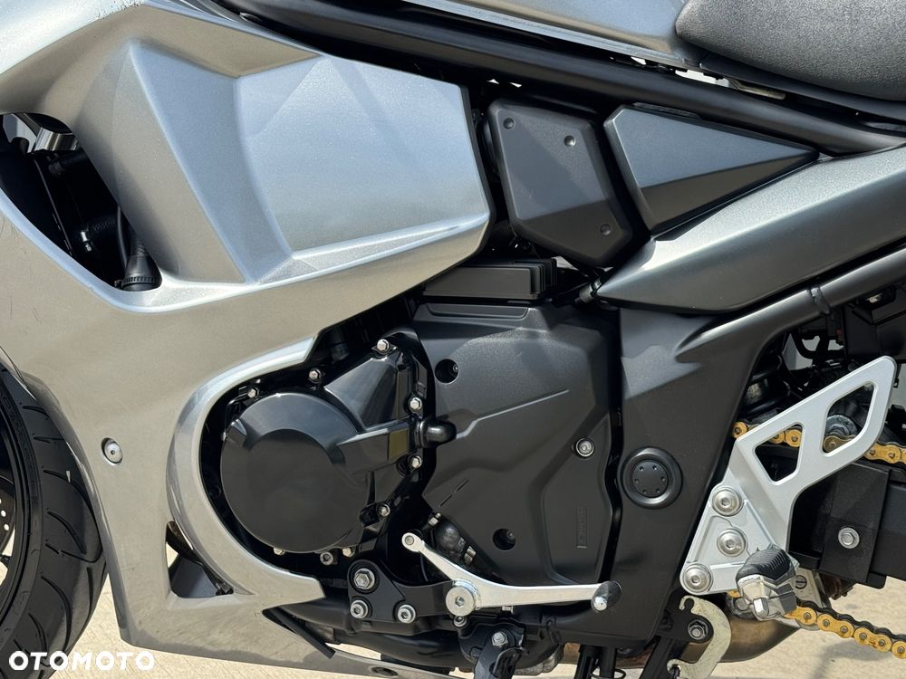 Suzuki GSX - 36