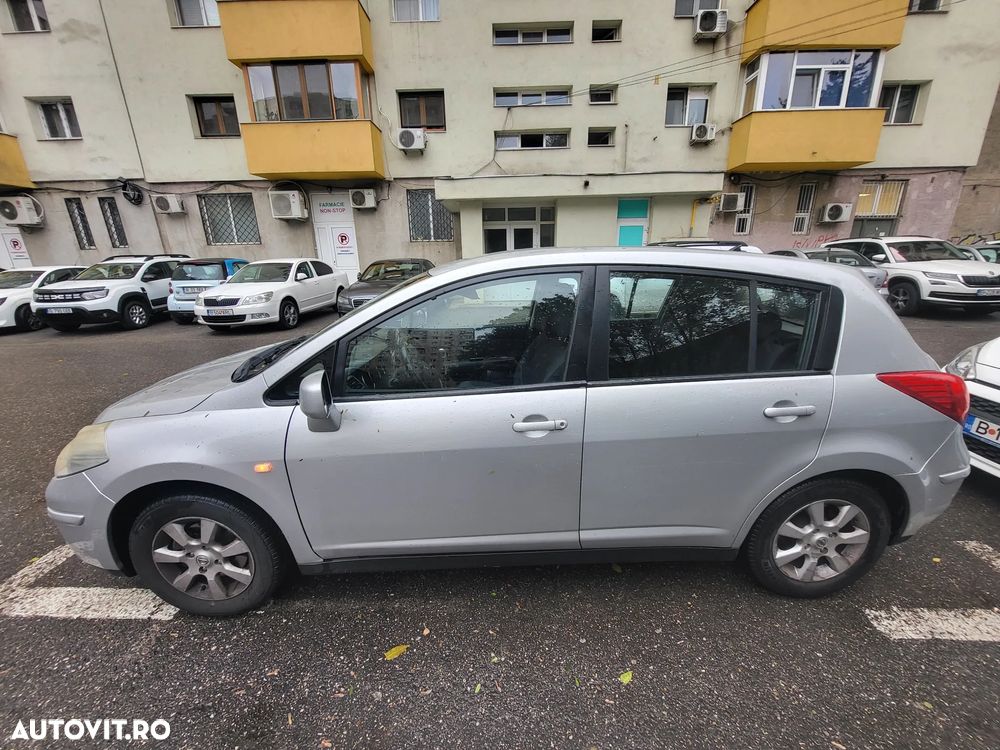 Nissan Tiida - 4