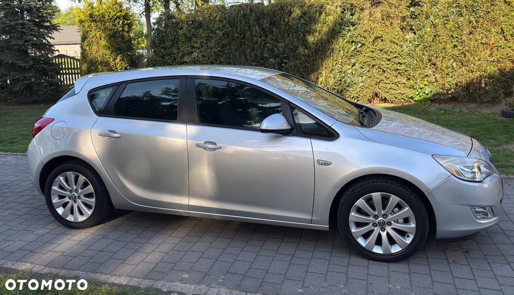 Opel Astra 1.6 Innovation - 17