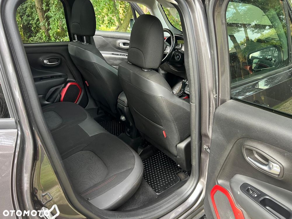 Jeep Renegade - 13