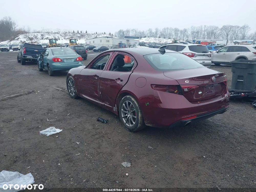 Alfa Romeo Giulia - 3