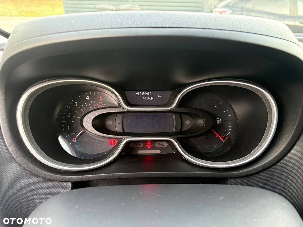 Renault Trafic - 12