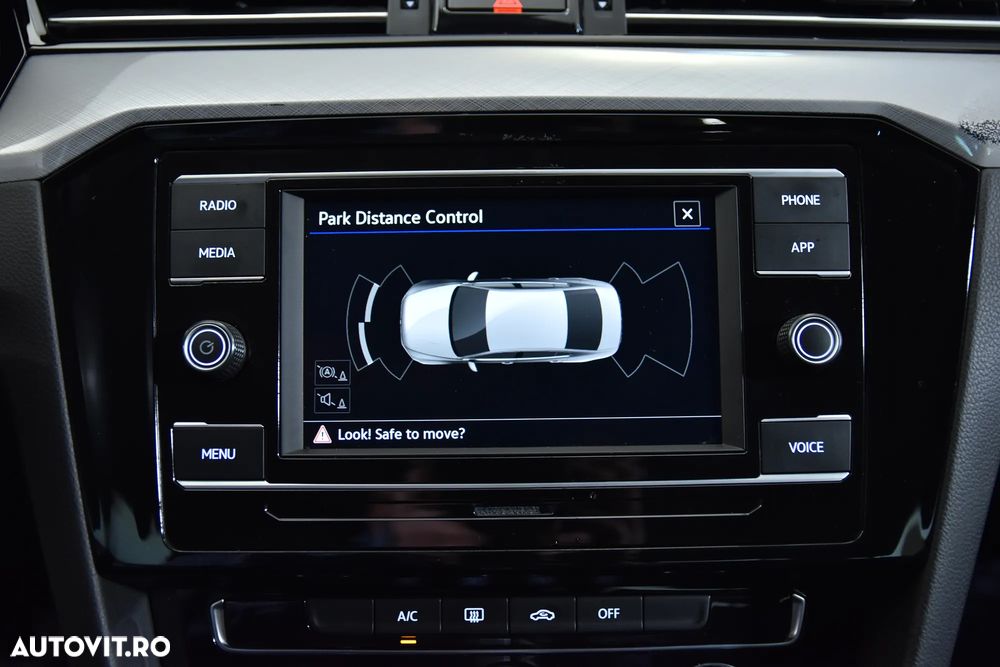 Volkswagen Passat - 18