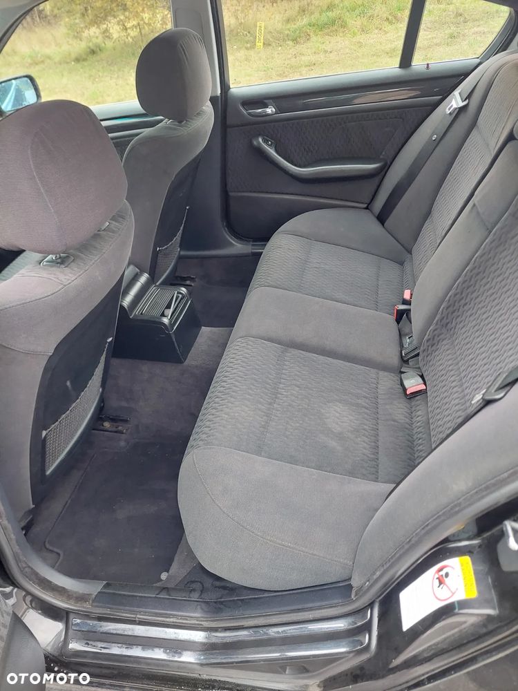 BMW Seria 3 320i - 7