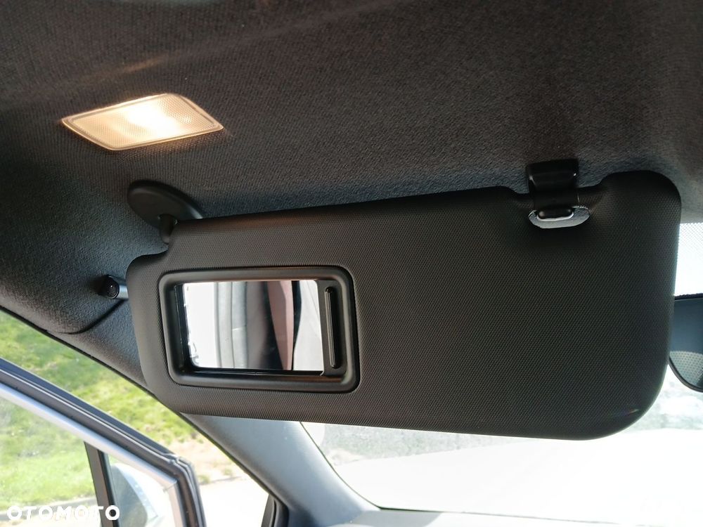 Toyota Corolla 2.0 Hybrid Comfort - 38