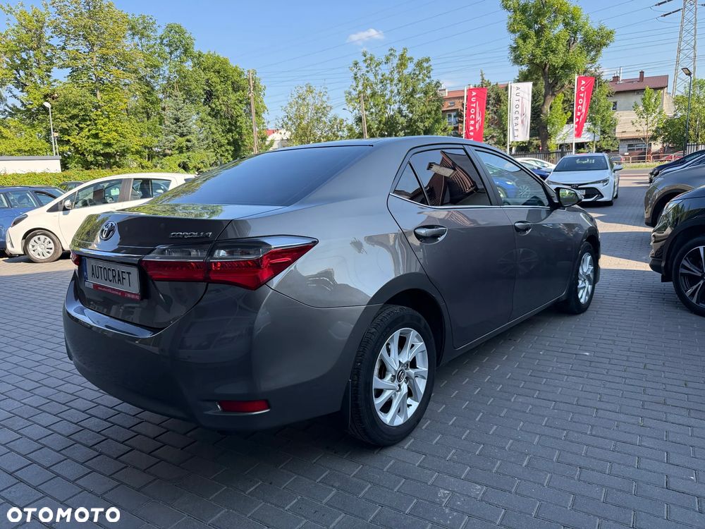 Toyota Corolla 1.6 Comfort - 26