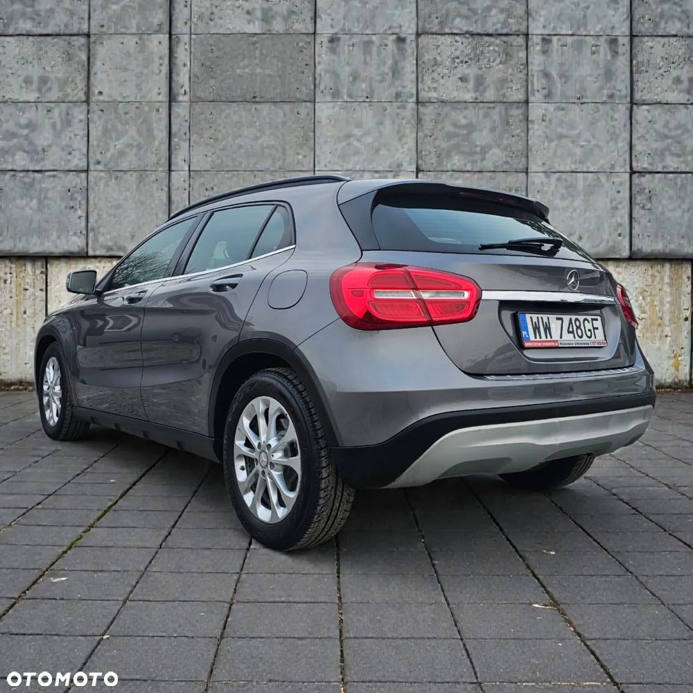 Mercedes-Benz GLA 200 7G-DCT Style - 3