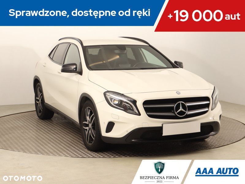 Mercedes-Benz GLA - 2