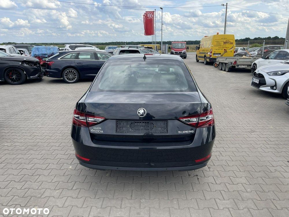 Skoda Superb 2.0 TDI L&K - 5