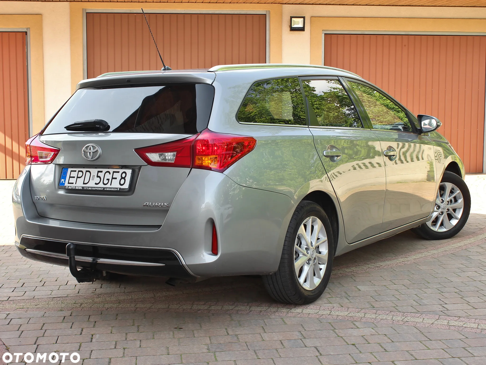 Toyota Auris 1.6 Premium - 4