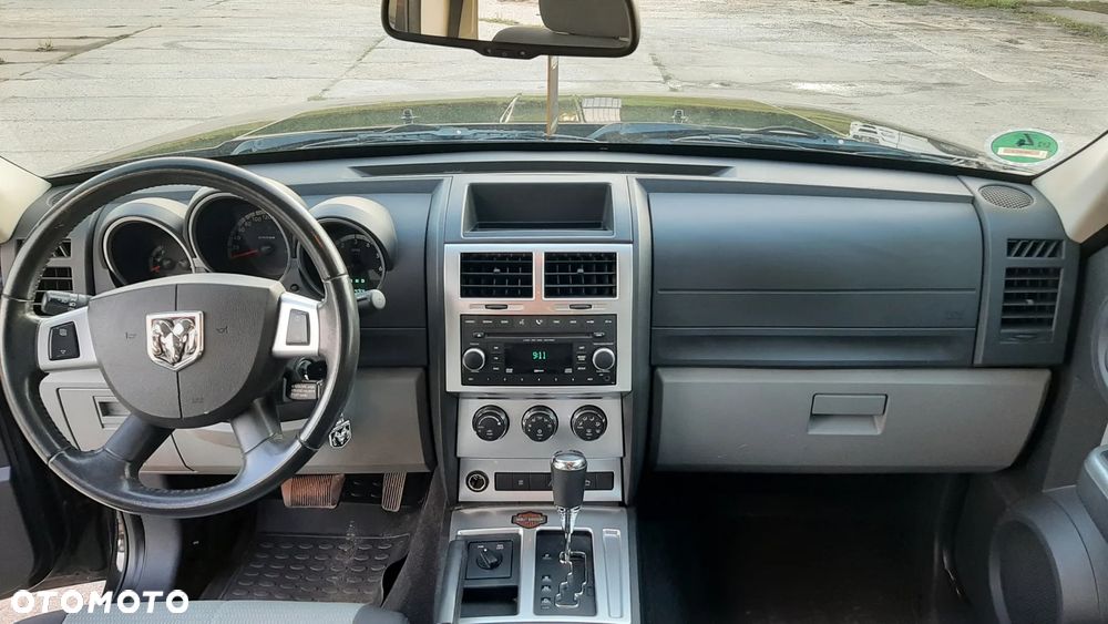 Dodge Nitro 2.8 CRD SXT - 13