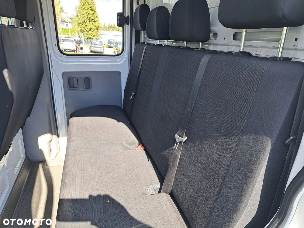 Mercedes-Benz Sprinter - 15
