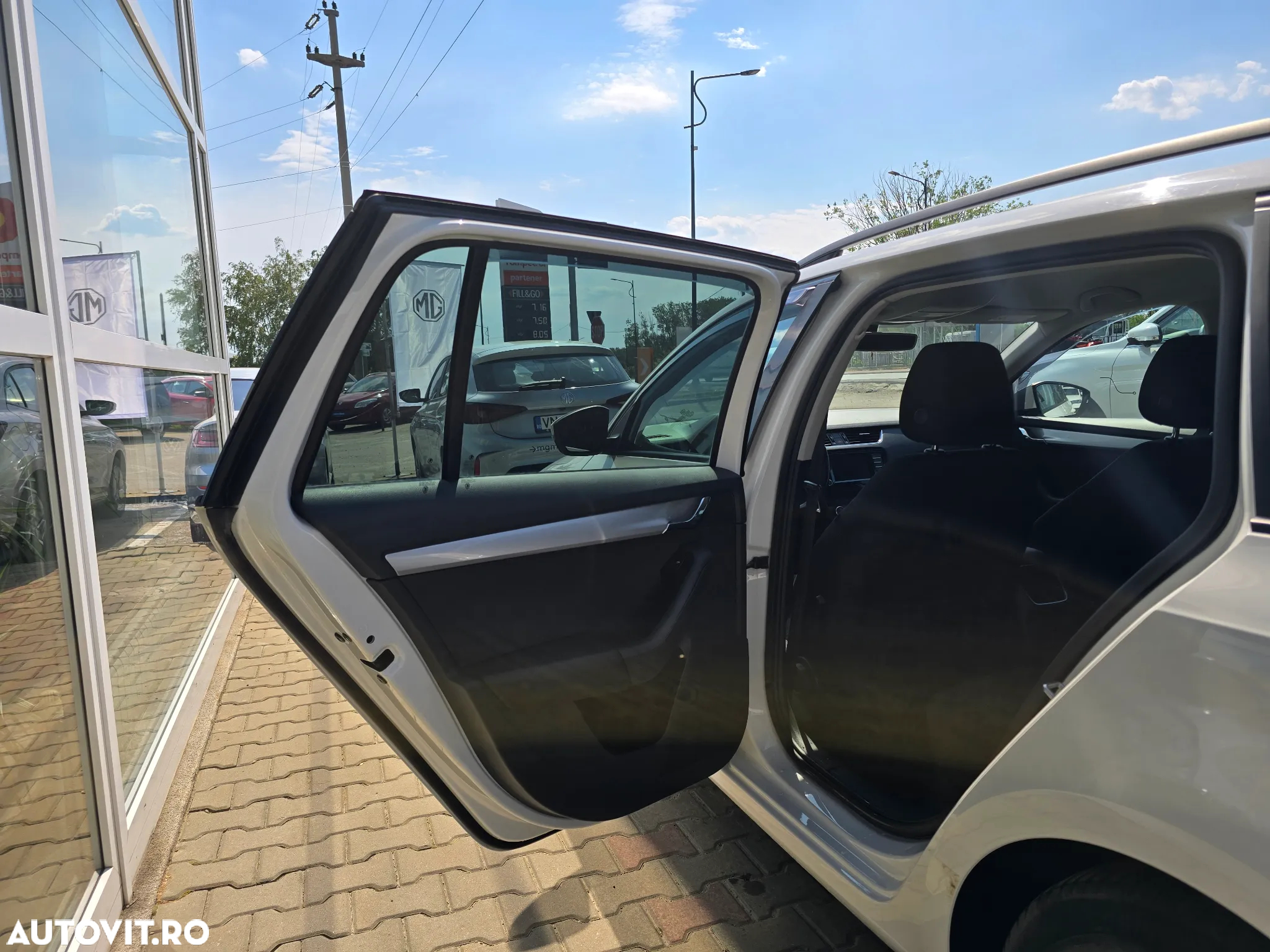 Skoda Octavia 1.6 TDI GREENLINE - 13