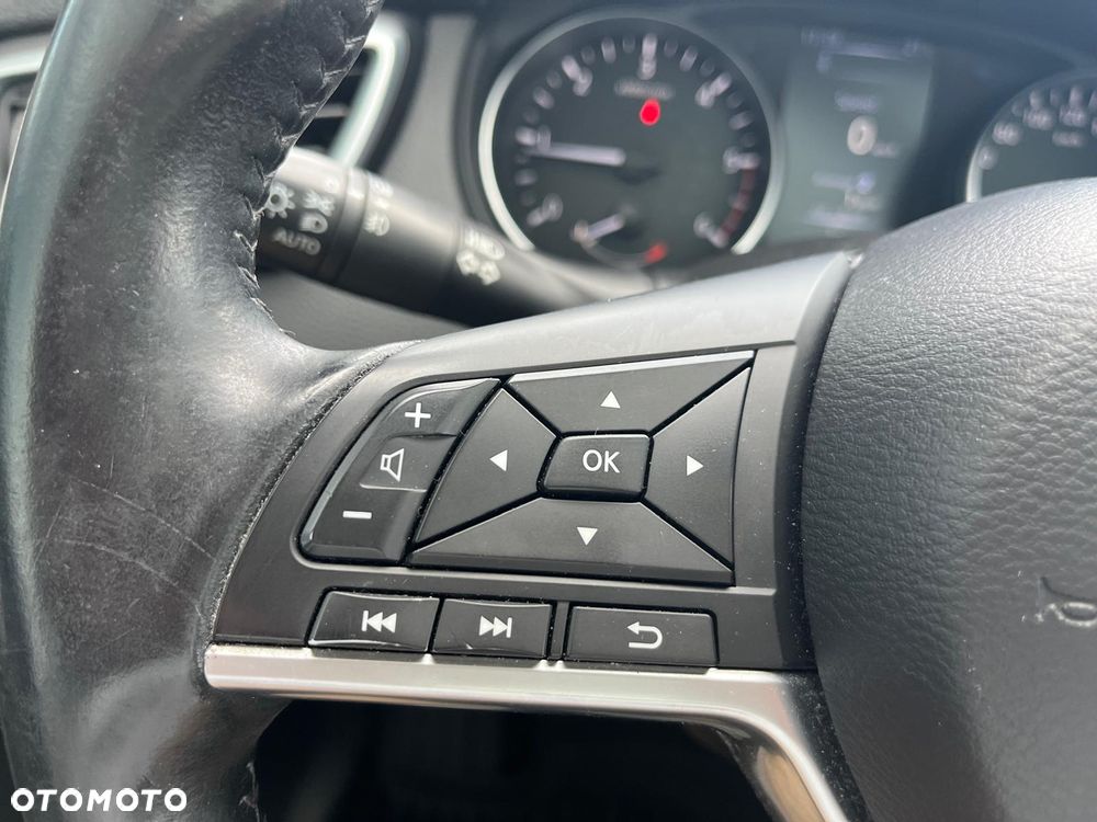Nissan Qashqai 1.6 DCi N-Connecta - 8