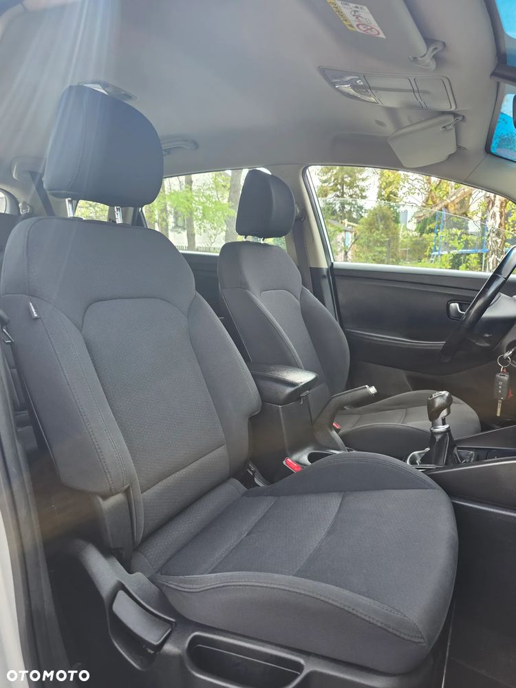 Kia Carens 1.6 GDI Edition 7 - 23