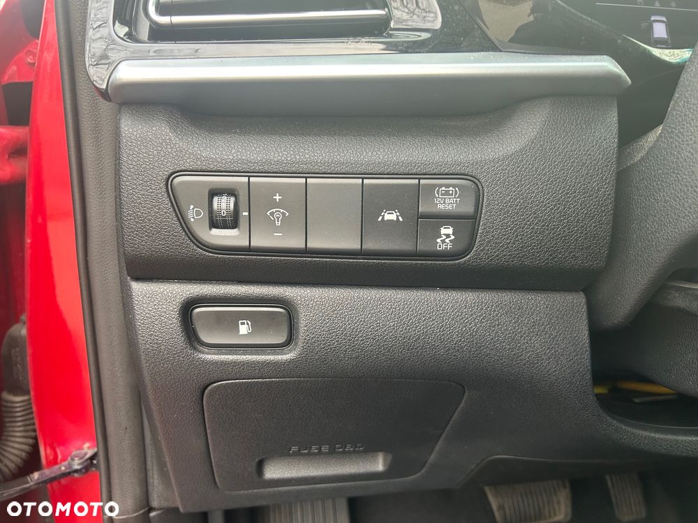 Kia Niro 1.6 GDI Hybrid L Business Line - 33