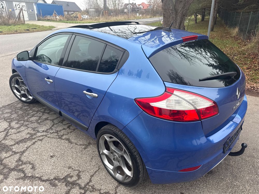 Renault Megane TCe 180 GT - 17