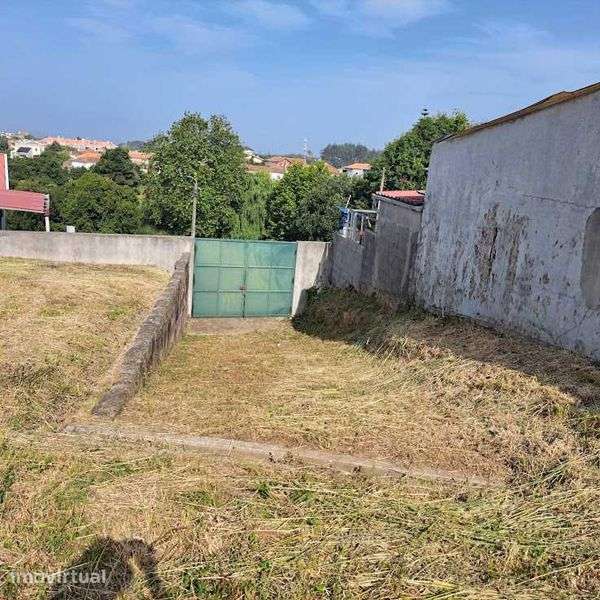 Terreno para construção com projeto aprovado para moradia 4 frentes. - Grande imagem: 2/8