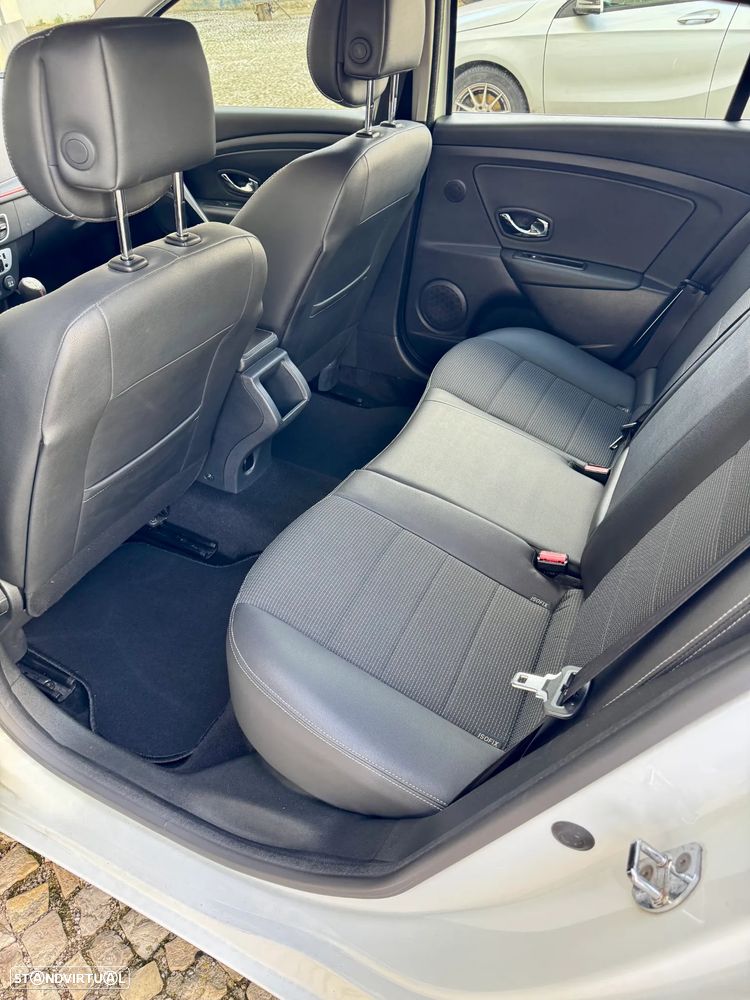 Renault Mégane Sport Tourer 1.5 dCi GT Line - 10