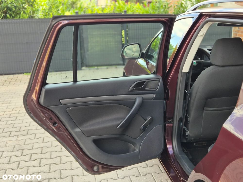 Skoda Octavia 1.6 Combi - 18