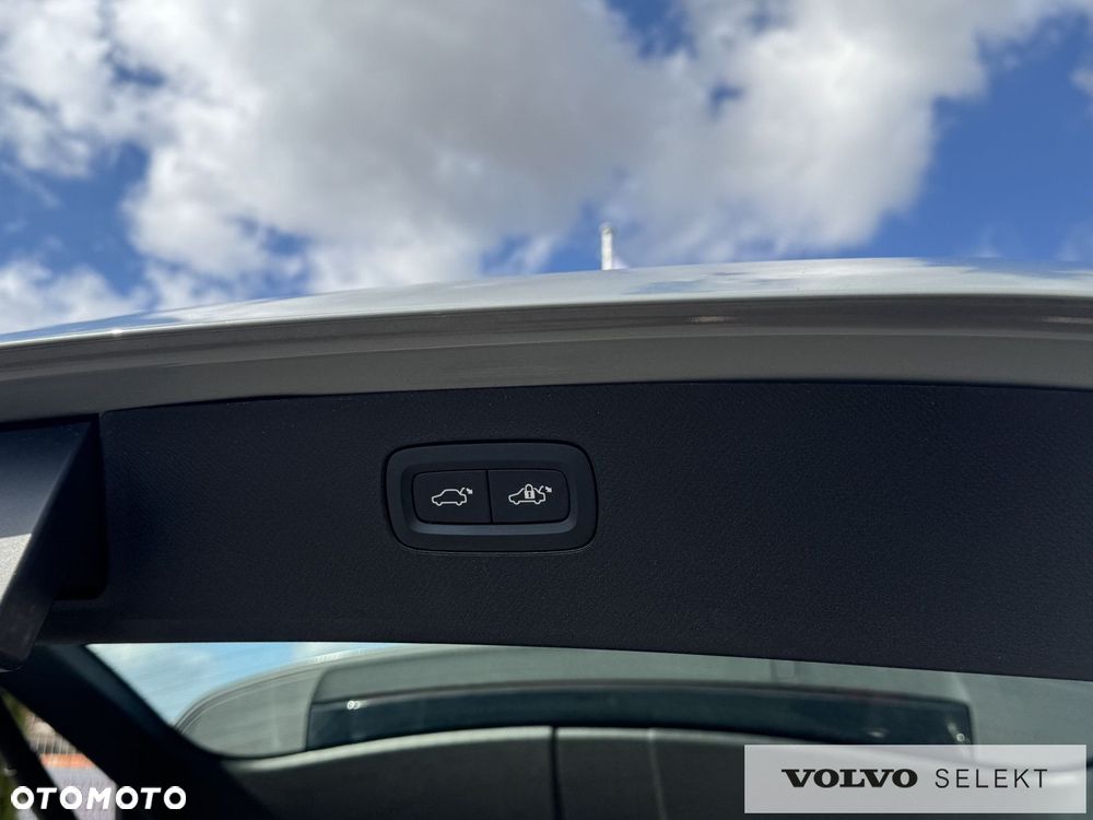 Volvo XC 90 - 38