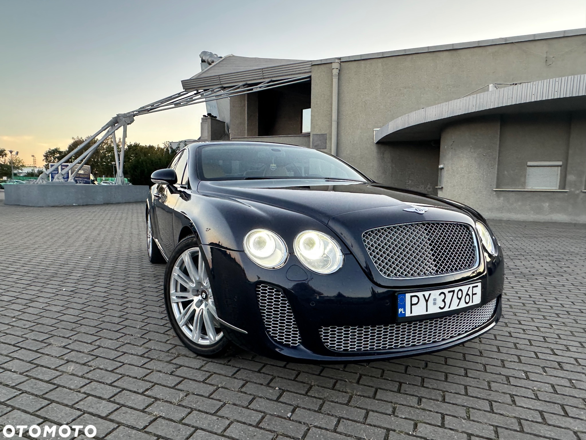 Bentley Continental GT Standard - 14