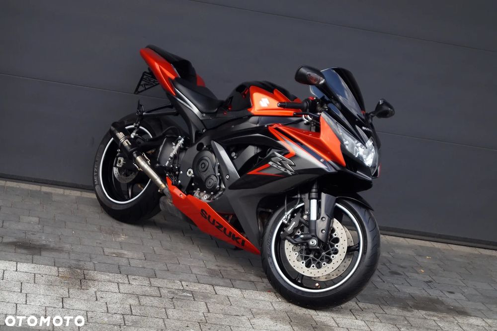 Suzuki GSX-R - 1
