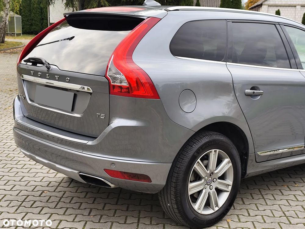 Volvo XC 60 T5 AWD Geartronic Summum - 12