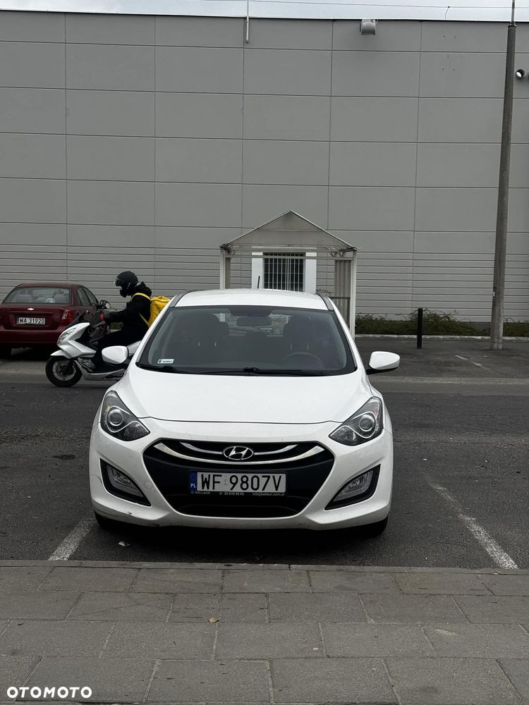 Hyundai i30 1.6 CRDi Classic + - 8