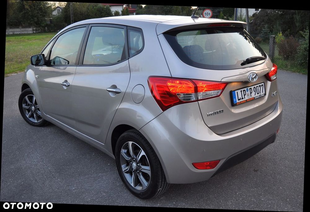 Hyundai ix20 1.6 blue YES Gold - 2