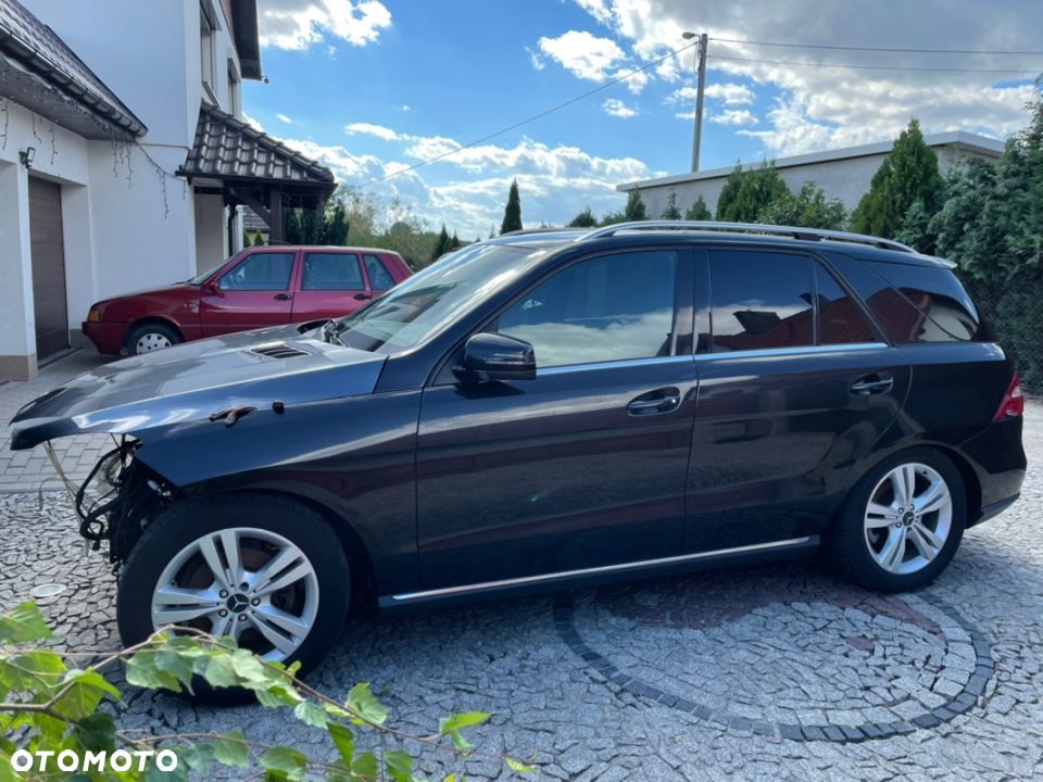 Mercedes-Benz ML 350 BlueTec 4-Matic - 24