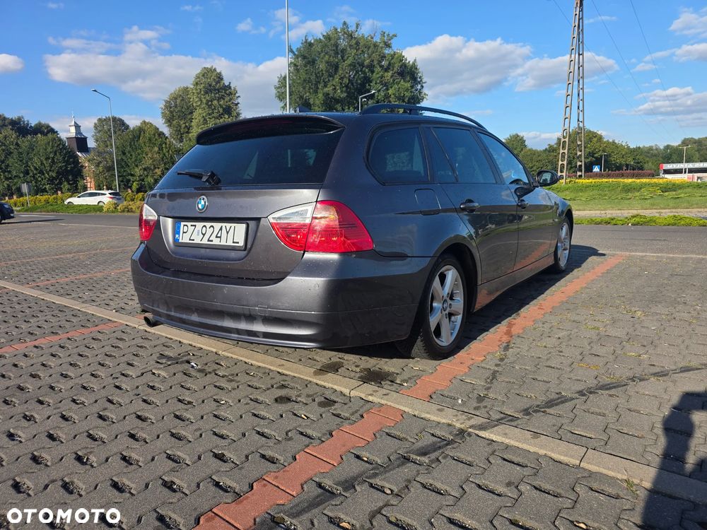 BMW Seria 3 318i - 3