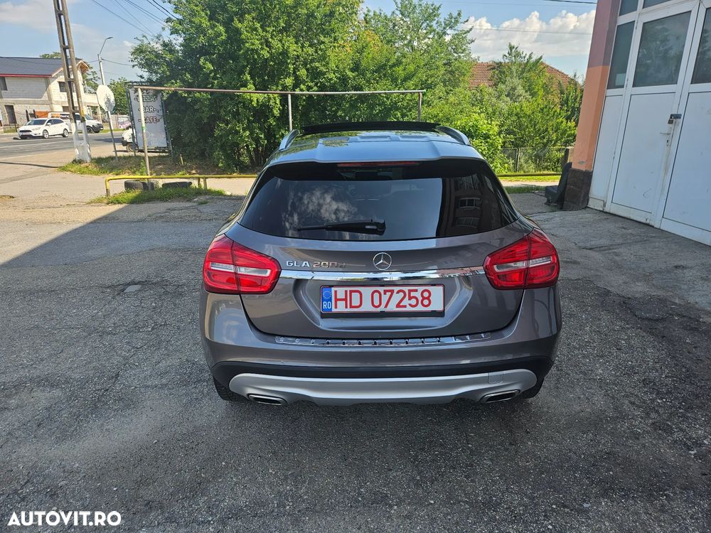 Mercedes-Benz CLA 200 d 7G-DCT AMG Line - 5