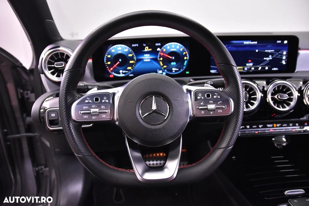 Mercedes-Benz A 250 e 8G-DCT AMG Line - 16