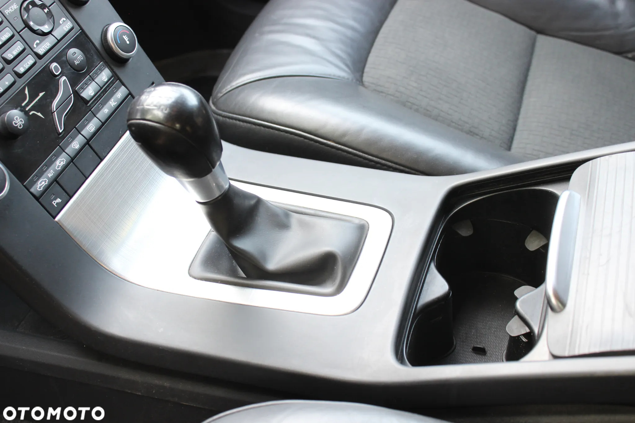 Volvo V70 2.0 Momentum - 21