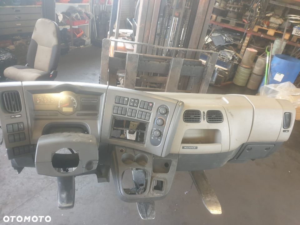 Deska rozdzielcza kokpit, Renault midlum DXI - 2