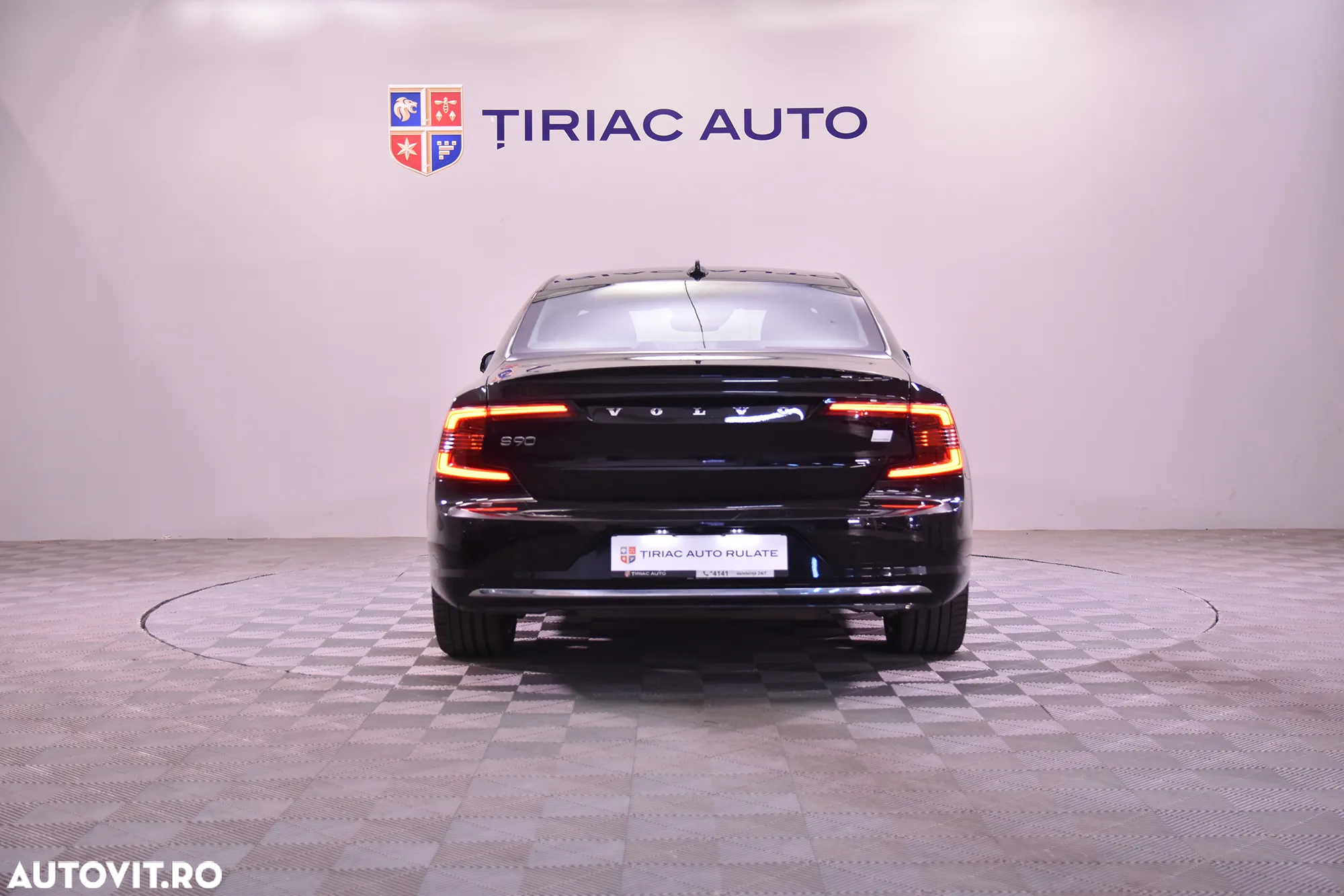 Volvo S90 T8 Twin Engine AWD Geartronic Inscription - 4