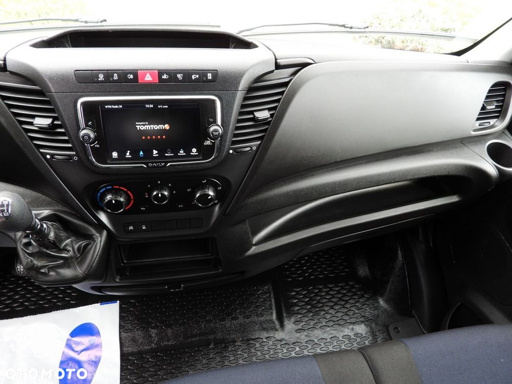Iveco DAILY 35C16 CHŁODNIA KONTENER -1*C ZASILANIE 230V TEMPOMAT NAWIGACJA BLIŹNIACZE KOŁA KLIMATYZACJA  160KM - 36