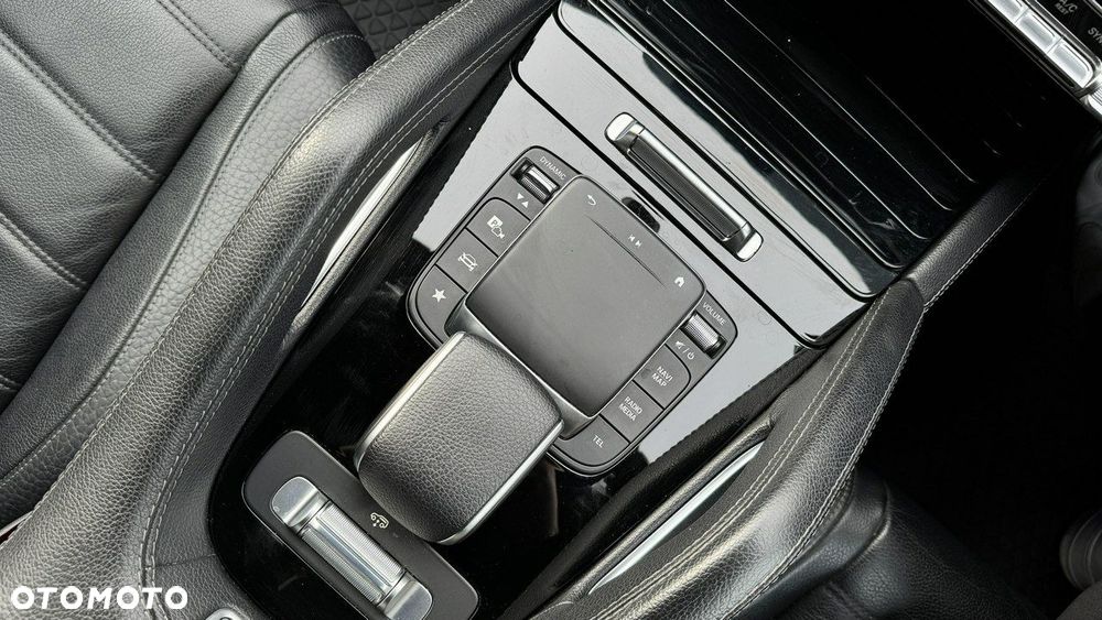 Mercedes-Benz GLS - 11