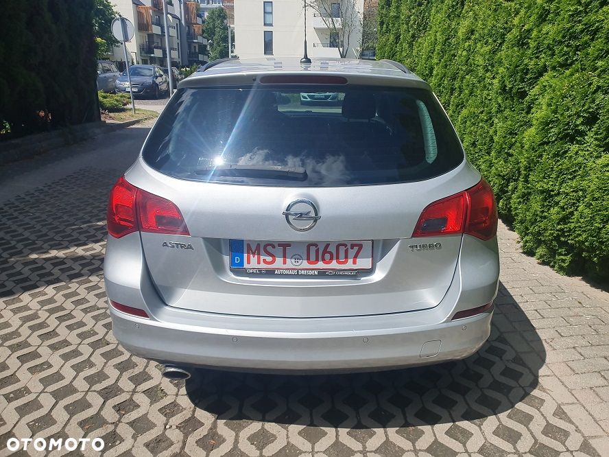 Opel Astra 1.4 Turbo - 26