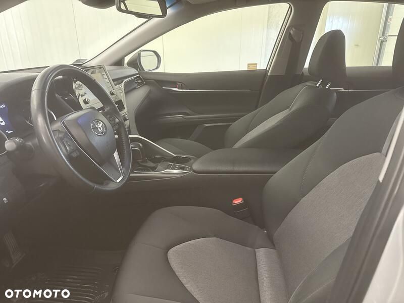 Toyota Camry 2.5 Hybrid Comfort CVT - 12