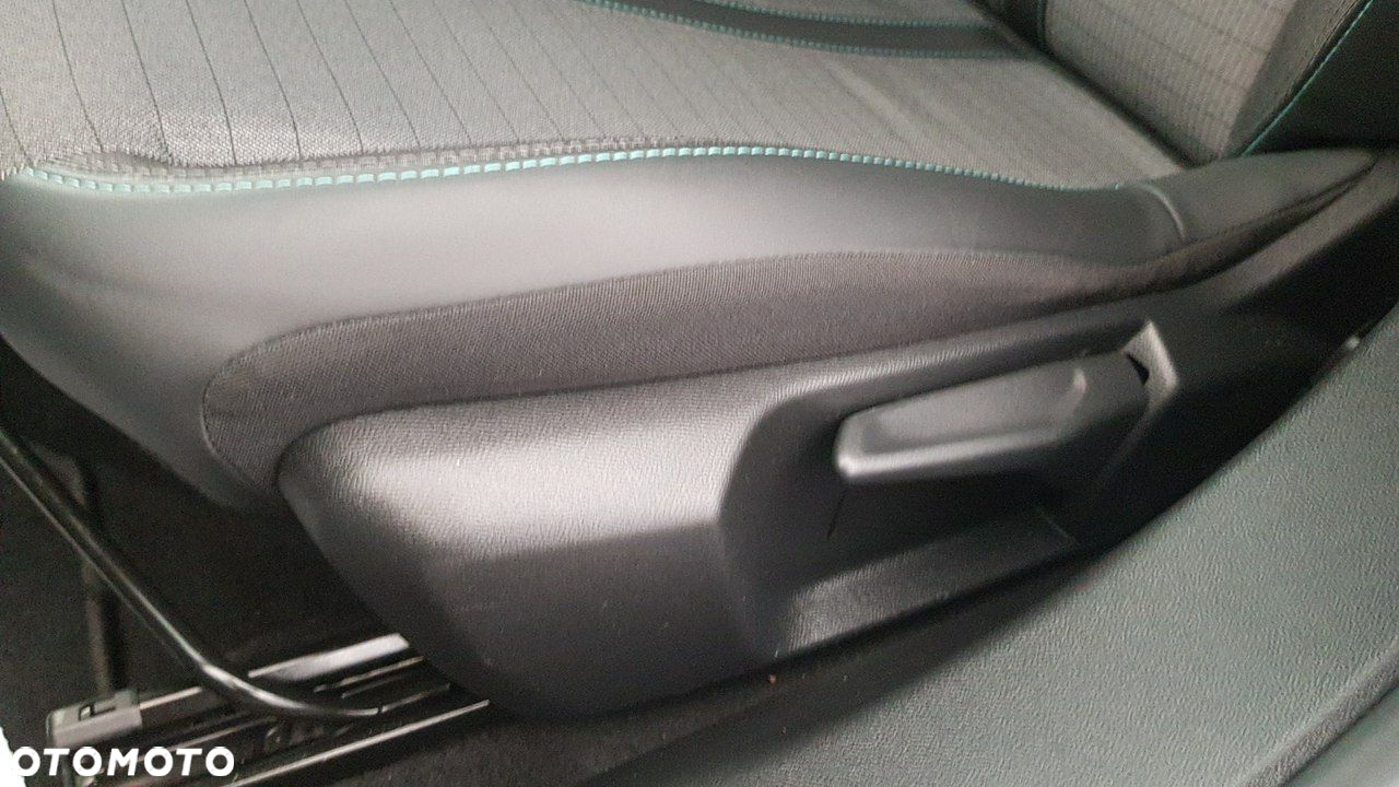 Peugeot 2008 - 30