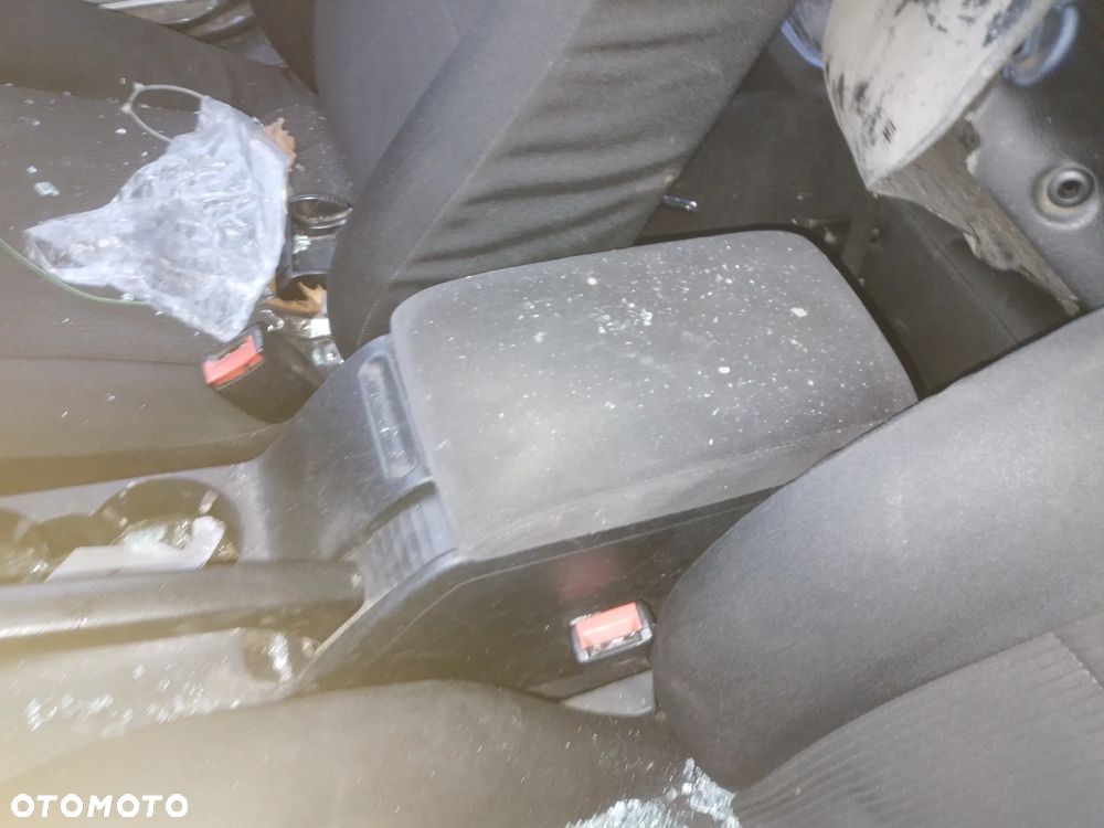 VOLKSWAGEN PASSAT B5 1.9TDI AWX LIFT 00 - 05   PODŁOKIETNIK - 1