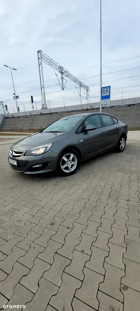 Opel Astra IV 1.6 Energy EU6 - 1