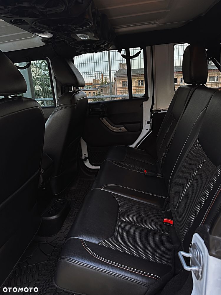 Jeep Wrangler 3.6 Unlim 75th Anniv - 21